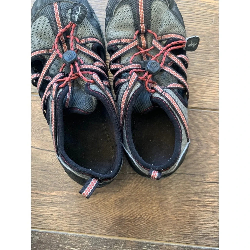 Chaco Outcross Kids Water Shoes Grey Black Red Hybrid Hiking‎ Sneakers Size 3